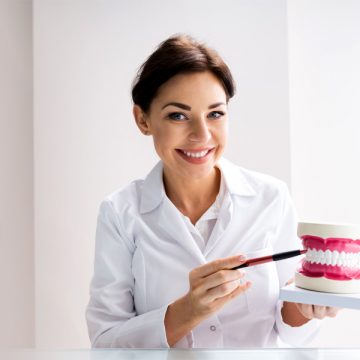 What Is the Difference Between Full (Complete) And Partial Dentures?